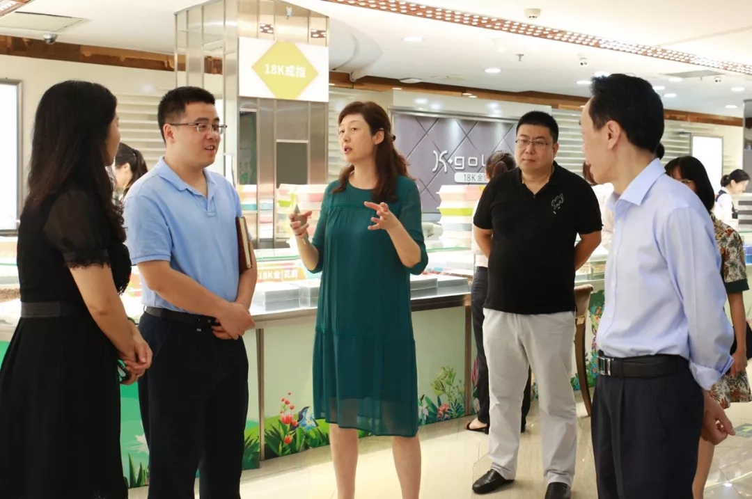 节后上班第一天 , 尊龙凯时珠宝开展了消防演习！-尊龙凯时珠宝官网  珠宝批发龙头企业